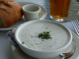 what to serve with clam chowder