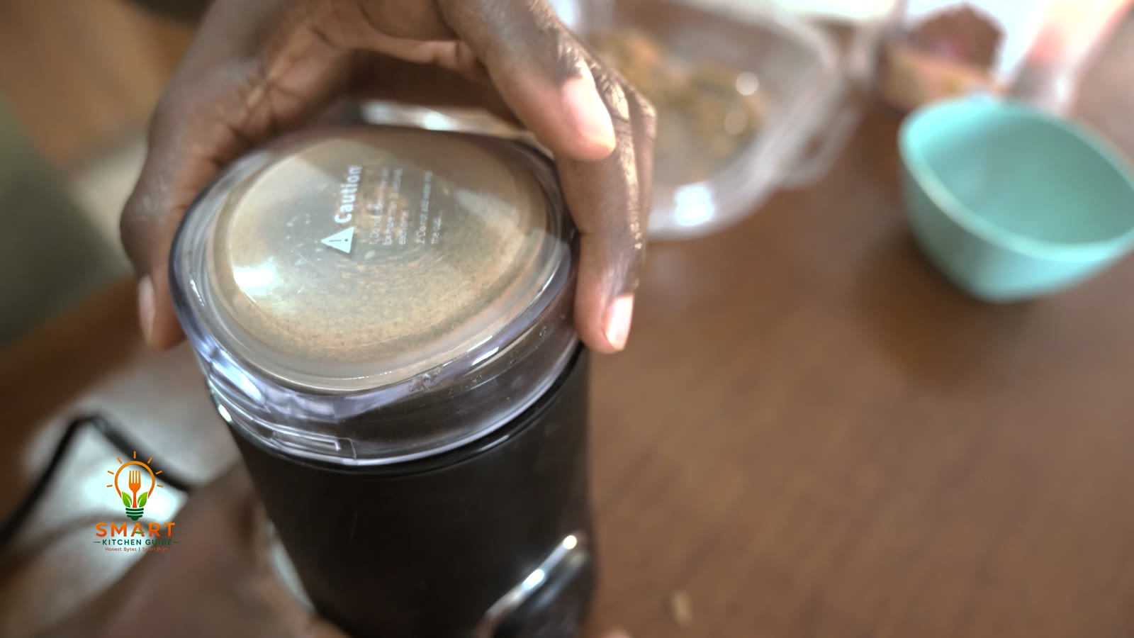 Watching spices grind through the transparent lid of the Dr. Mills DM-7441