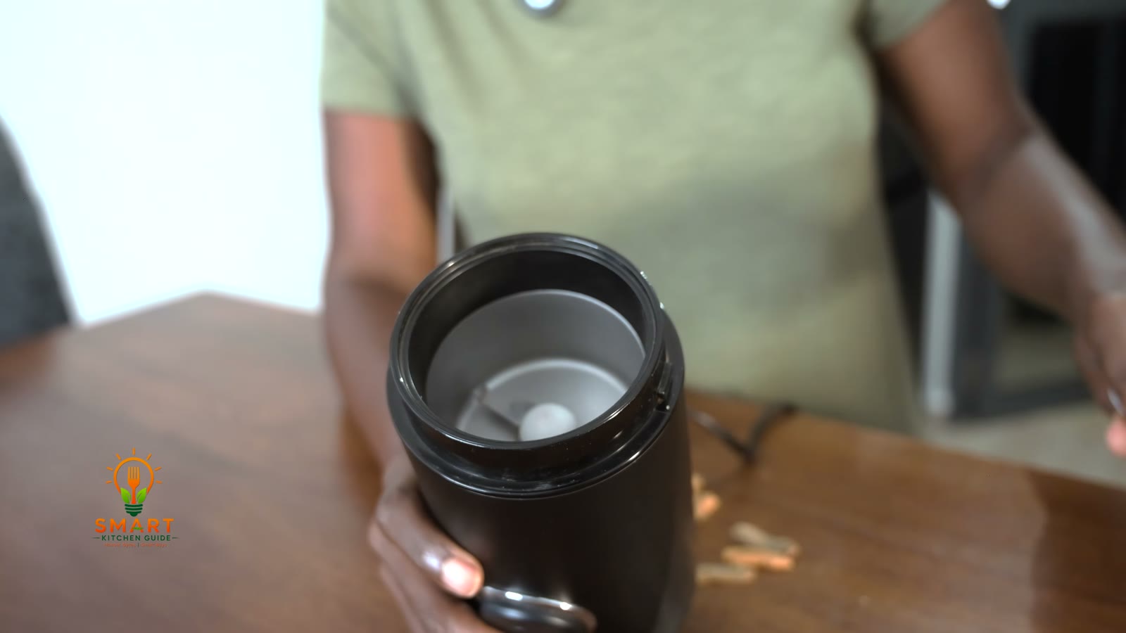 The fixed stainless steel cup and blade of the Dr. Mills DM-7441 with the lid removed
