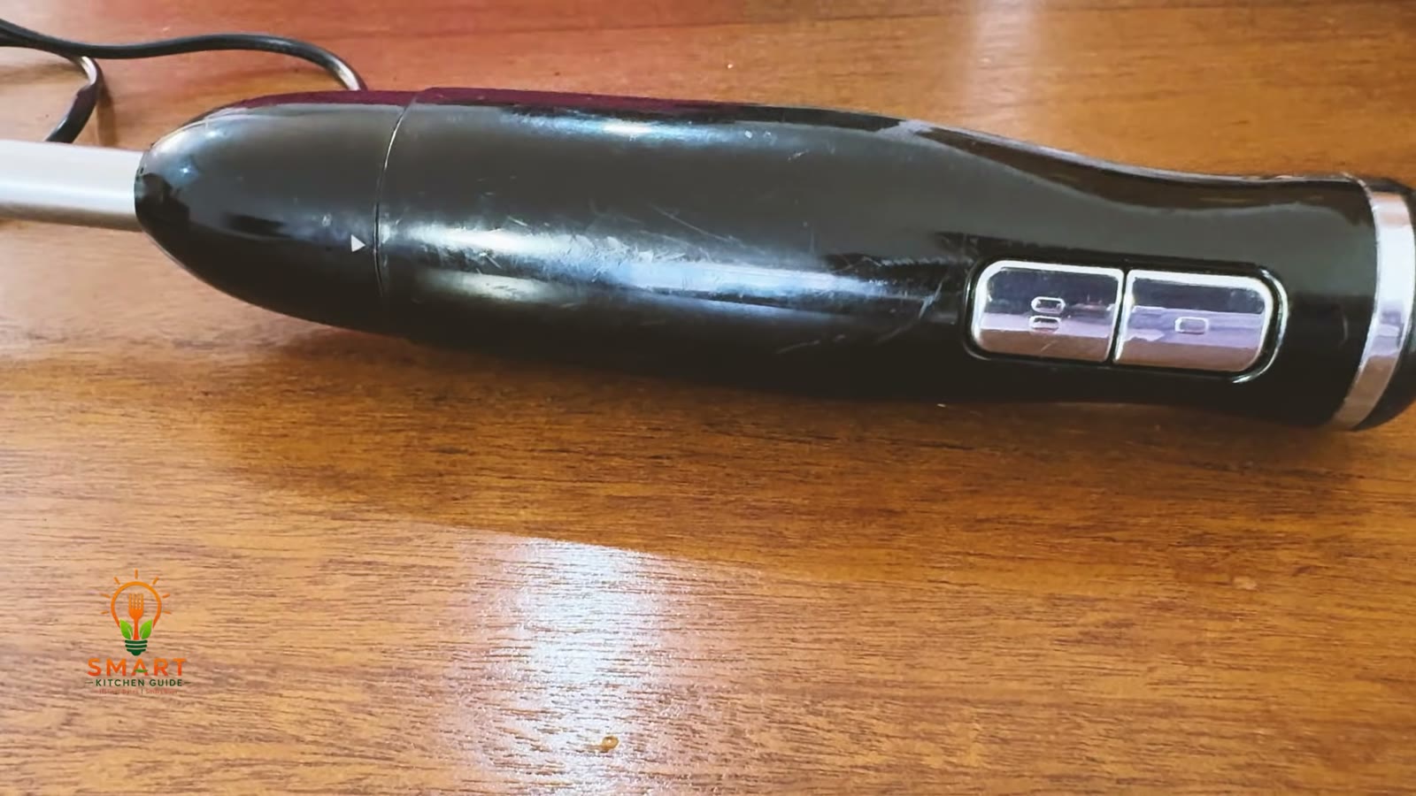 The two chrome speed buttons on the George Home GHB301B-19 hand blender