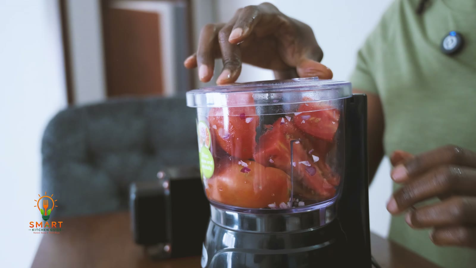 Quartered tomatoes in the Hamilton Beach Stack & Press 72850 chopper bowl